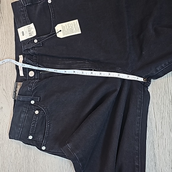 NWT Levi's high loose flare jeans. - Picture 5 of 9